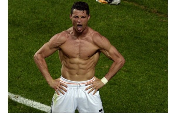 Cristiano Ronaldo'ya antrenörlük yapan Michelle Lewin...