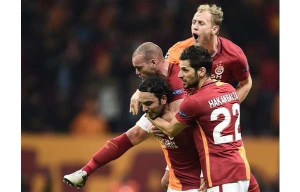 Galatasaraylı taraftarlar isyan etti