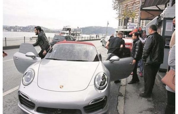 'Caner Erkin arabayı Asena'dan aldı!