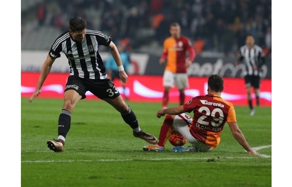 'Derbi sosyal medyayı salladı!