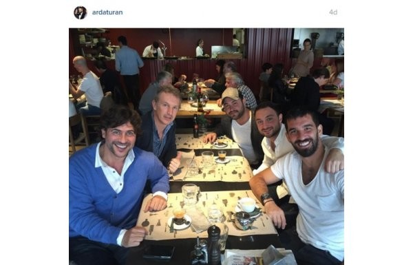 Sosyal medya günlüğü (29 Aralık 2015)