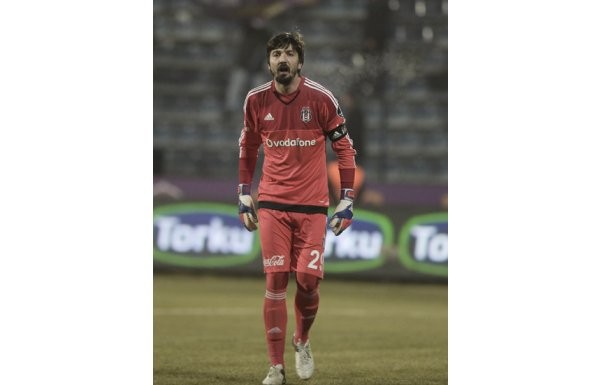 'Tolga Zengin kaleden çıksa da gol yiyor, çıkmasa da gol yiyor'