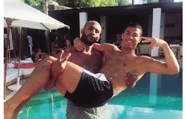 'Cristiano Ronaldo eşcinsel mi? Açıkladı