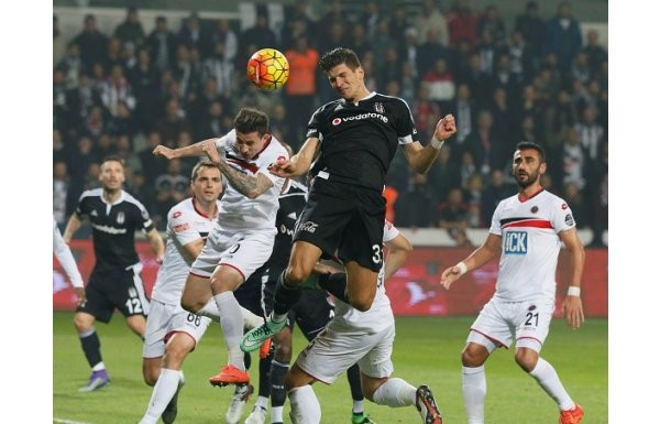 Beşiktaş - Gençlerbirliği maçının hakemi nasıldı?