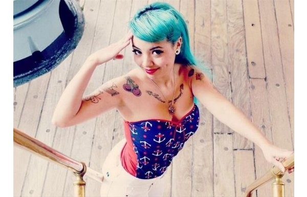 'Seksi modelden Messi'ye OLAY davet