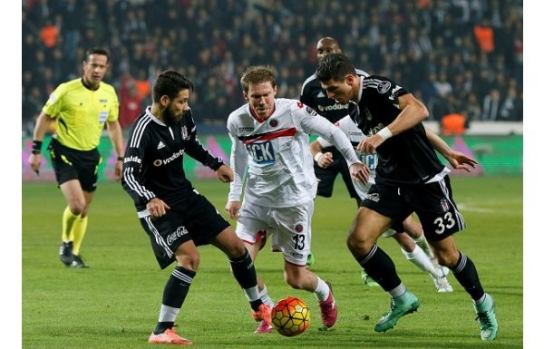 'Beşiktaş - Gençlerbirliği maçının hakemi nasıldı?