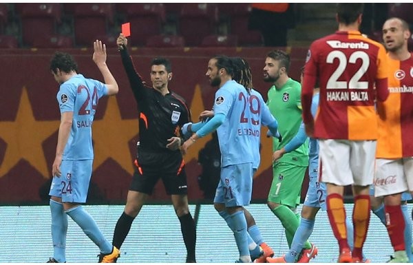 Tarihe geçen en saçma hakem hataları