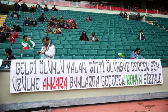 Torku Konyaspor taraftarları şov yaptı