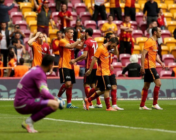 'Galatasaray - Kasımpaşa capsleri