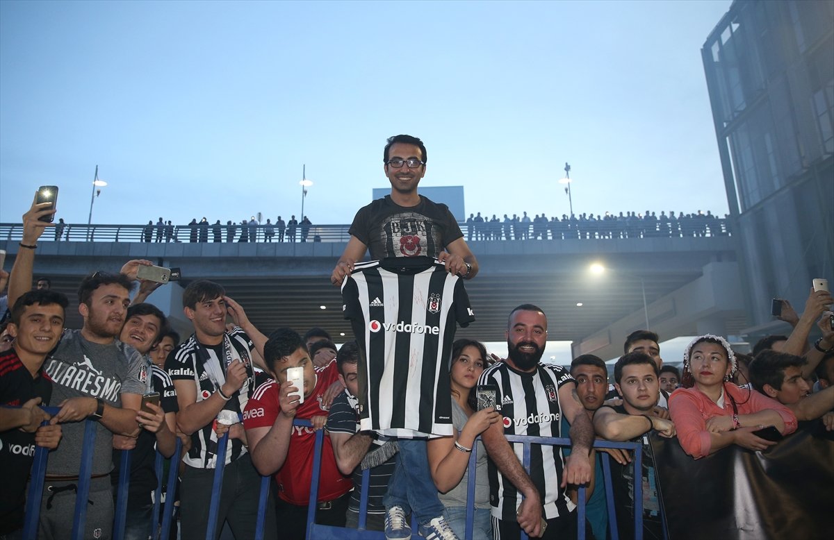 'Beşiktaş'a coşkulu karşılama