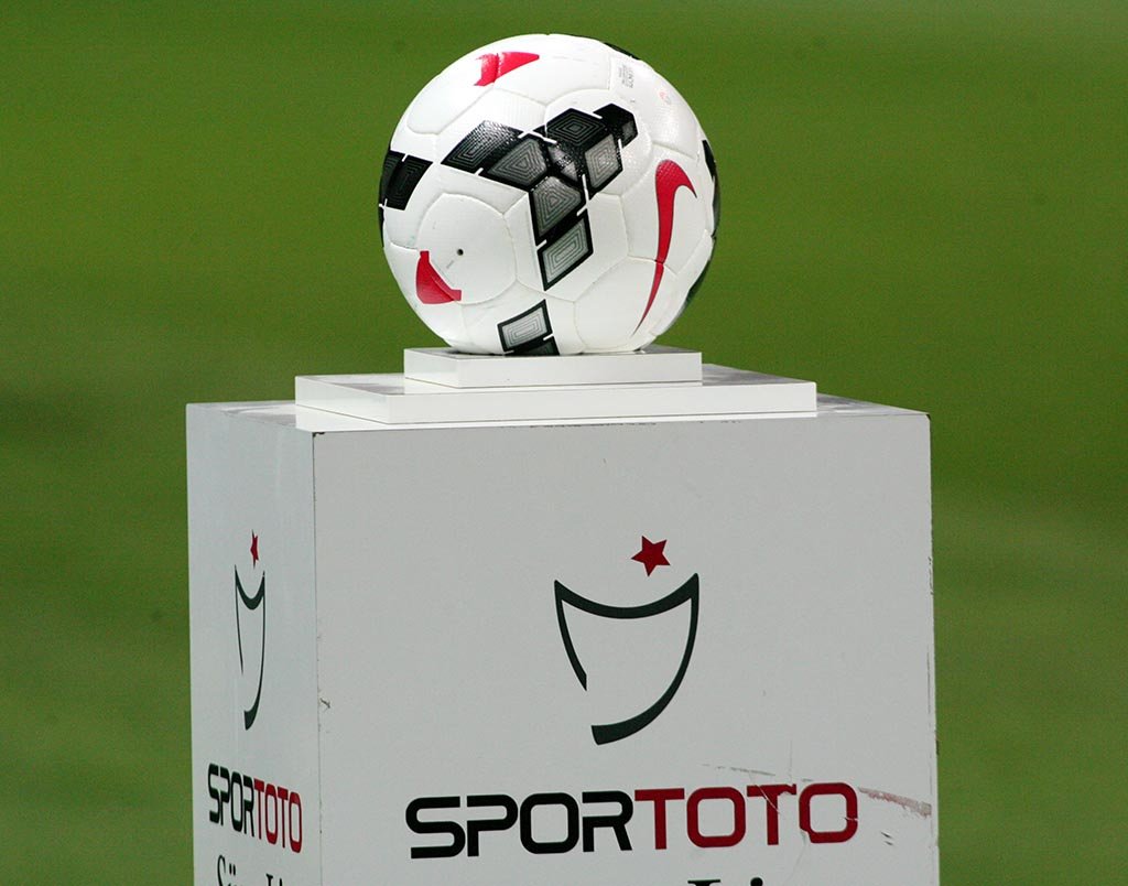 Türkiye'de en fazla konuşulan futbolcular ve takımlar