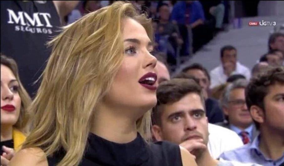 Aly Eckman sosyal medyayı salladı