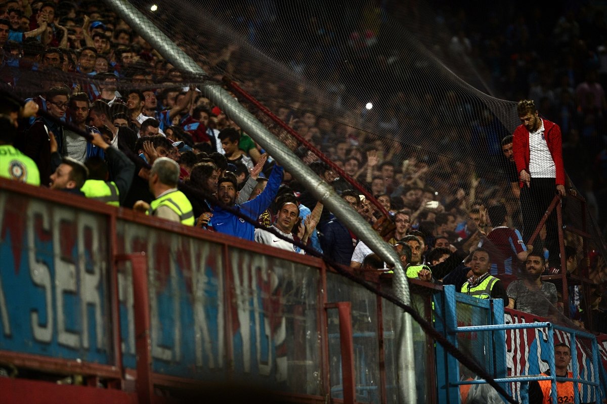 'Trabzonspor - Fenerbahçe maçında çıkan olaylar