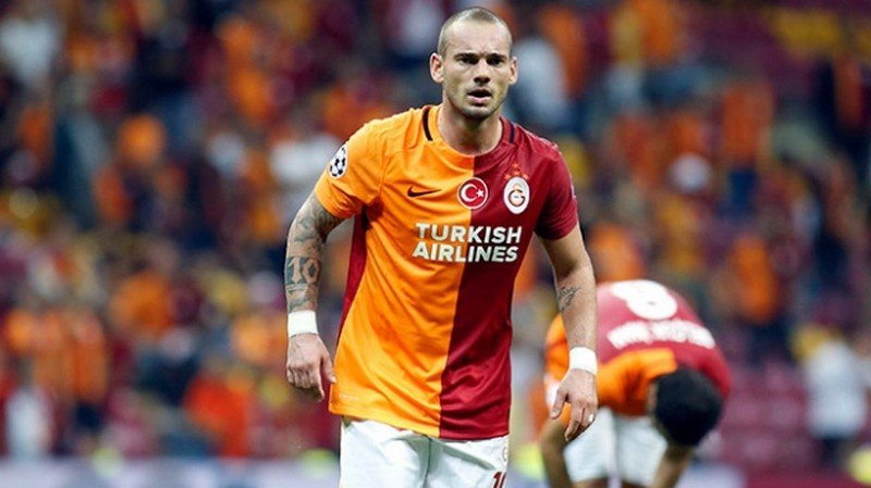 Wesley Sneijder'den FLAŞ karar!