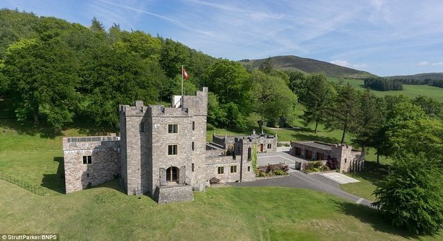 'Jose Mourinho kale satın aldı