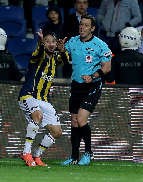'Başakşehir - Fenerbahçe hakem yorumları