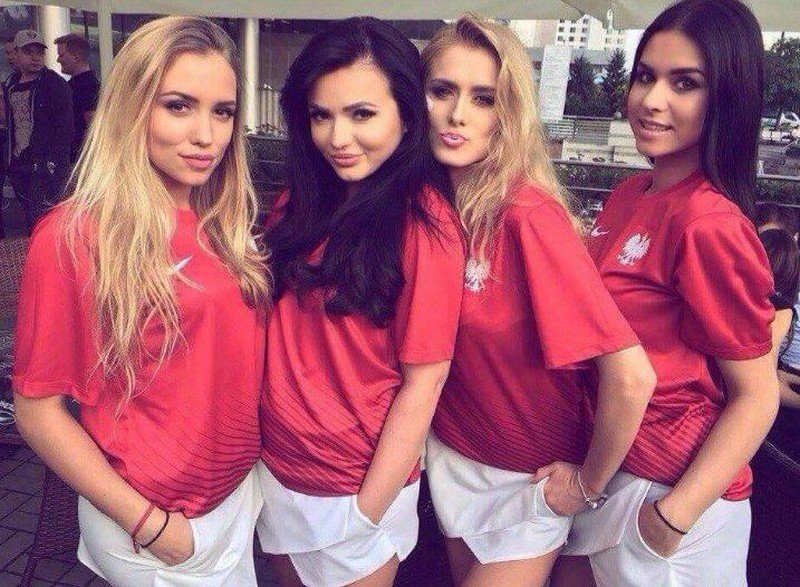 EURO 2016'da tribün güzelleri