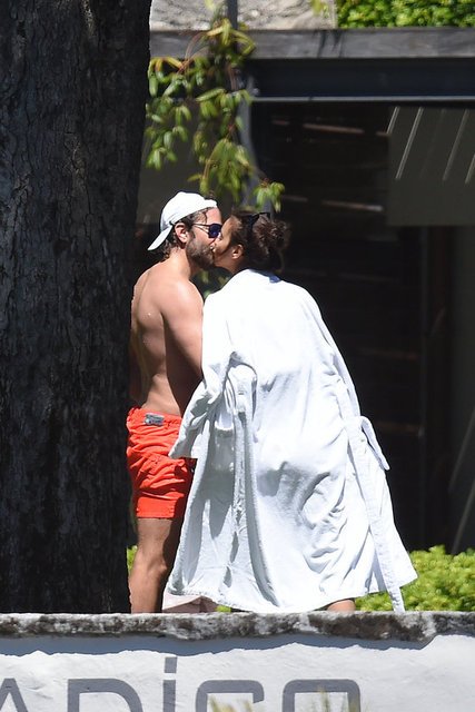 Irina Shayk sevgilisiyle tatilde
