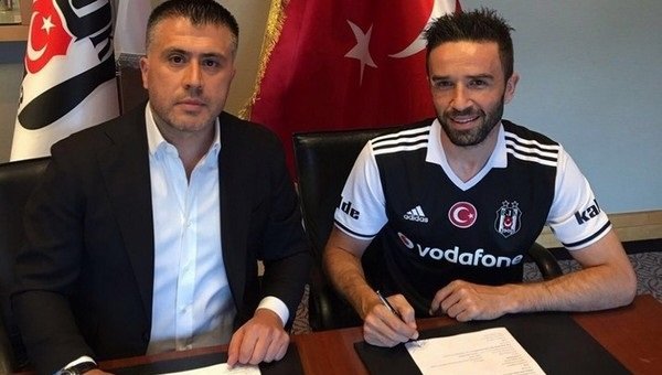 'Gökhan Gönül, Beşiktaş formasını giydi