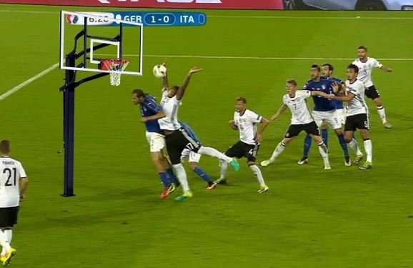 'Boateng'in eli caps çılgınlığına neden oldu