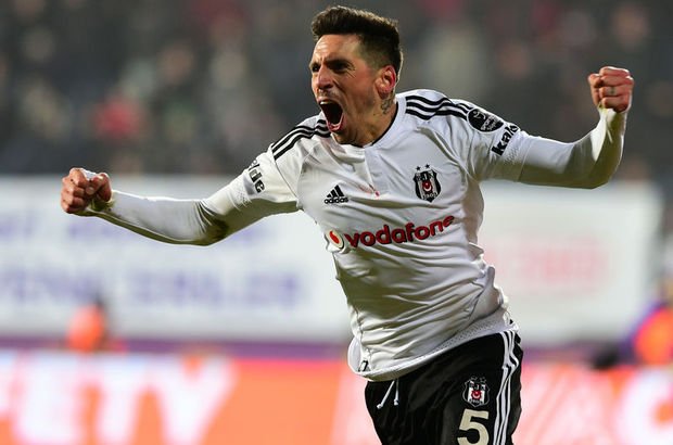 Jose Sosa, Serie A'ya geri mi dönüyor?