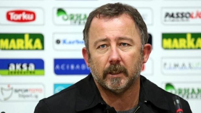 Sergen Yalçın, Dick Advocaat'ı yerden yere vurdu