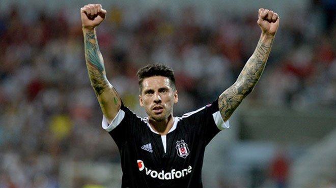Jose Sosa: Milan - 7,5 milyon Euro