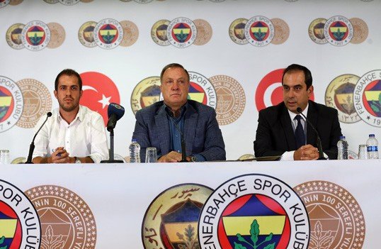 Dick Advocaat, transfer istiyor mu?