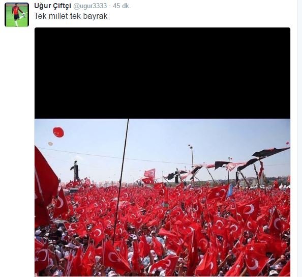 Futbol Dünyası Demokrasi ve Şehitler Mitinginde. 