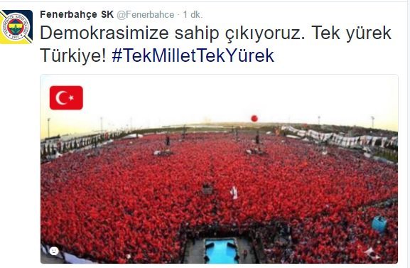 'Futbol Dünyası Demokrasi ve Şehitler Mitinginde. 