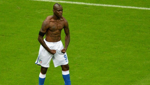 Balotelli'nin yaptığı ilginçlikler