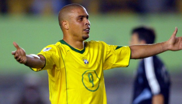 18 - Ronaldo Luis Nazario de Lima