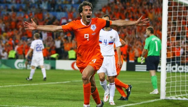 5 - Ruud Van Nistelrooy