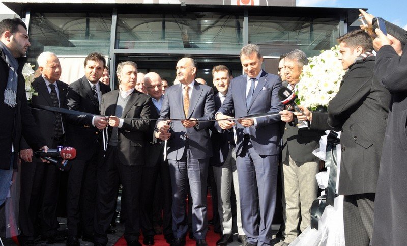 Beşiktaş kulüp binası Vodafone Arena'ya taşındı