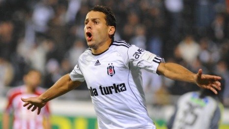 12 - Bobo - 94 gol