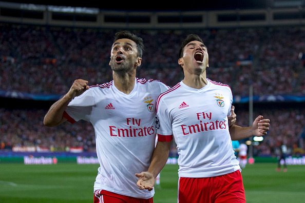 15 - Benfica: 18.616