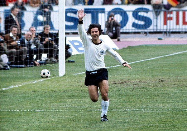 17. Gerd Müller - 34 gol