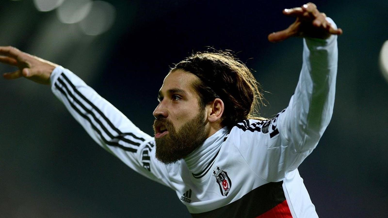 40 - Olcay Şahan - 35 gol