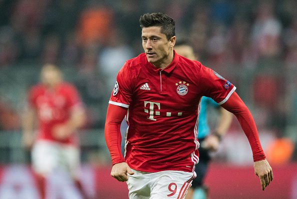 8. Robert Lewandowski  38 Gol (129 Dakikada Bir Gol)