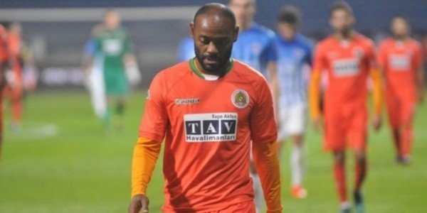 Vagner Love - 16 maç - 8 gol