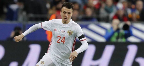Aleksandr GolovinTakım: CSKA Moskova Ülke: Rusya