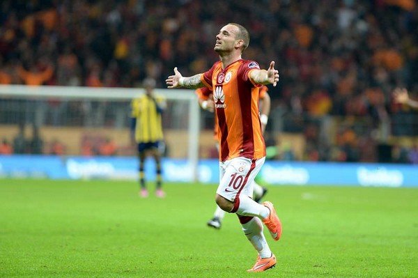 1. Wesley Sneijder - 16 maç - 11 asist