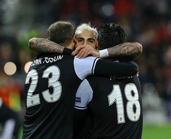 'Spor yazarlarının Fenerbahçe ve Beşiktaş yorumları 