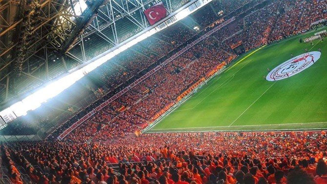 Türk Telekom Arena - 52.600