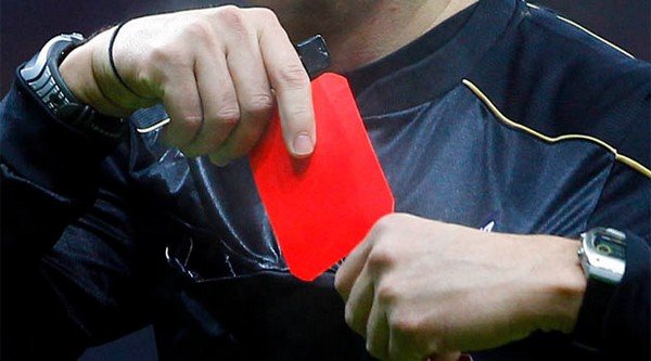 'Kariyeri boyunca kırmızı kart görmeyen futbolcular