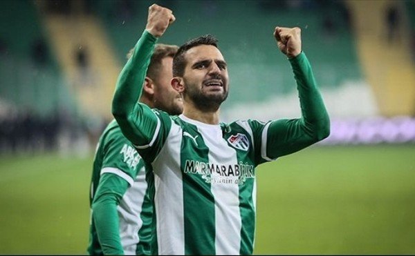 Aziz Behich 20 maç - 1.800 dakika (Tamamında oynadı)