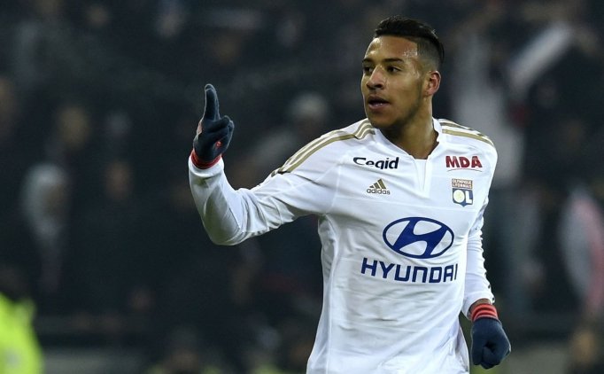 17 - Corentin Tolisso - Olimpik Lyon - 18,00 mil. Euro