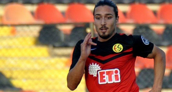 Sol bek - Tarık Çamdal - Eskişehirspor - 1 milyon euro