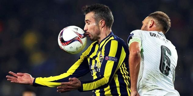 Krasnodar maçında Emenike’nin yerine Van Persie oynadı