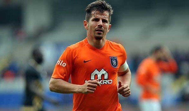 Emre Belözoğlu(Başakşehir SK) - İstanbul